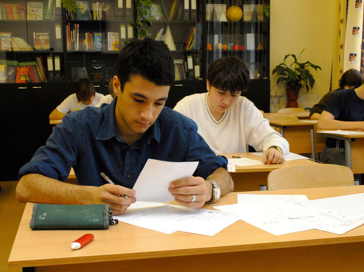 Рассматривается замена госэкзаменов на «социальный рейтинг» к 2030 году