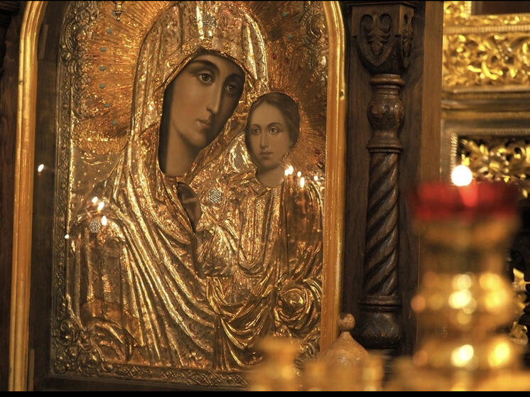 Василий Анохин поздравил смолян с Днём явления Казанской иконы Божией Матери