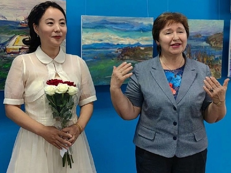 Китайская художница провела посвященную Приморскому краю выставку