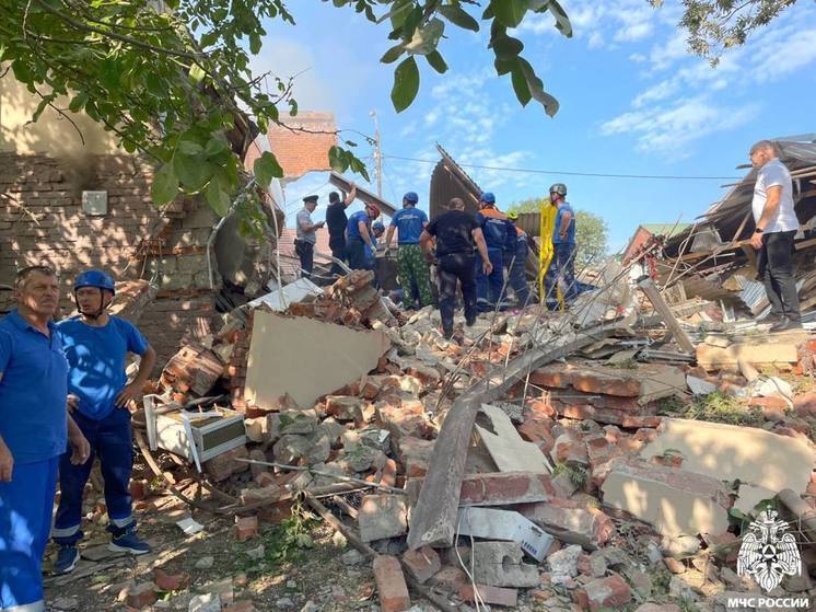 Женщину спасли из-под завалов в торговом центре Апшеронска