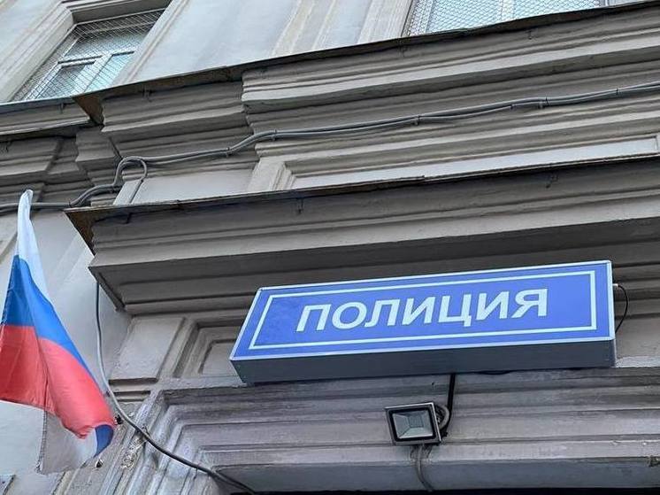 Житель Луги выжил после удара топором по голове