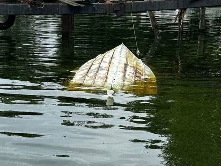 Лодка с шестью рыбаками перевернулась на водохранилище в Нижегородской области