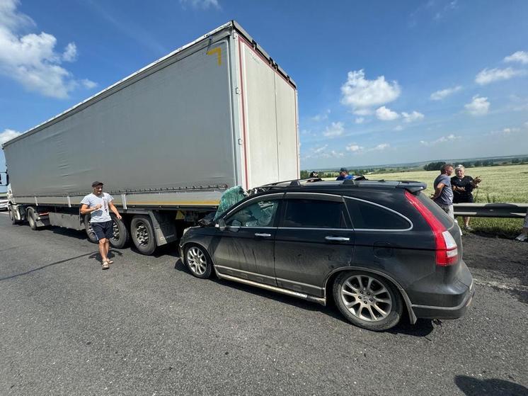 Три человека пострадали в результате аварии с КамАЗом в Кузбассе