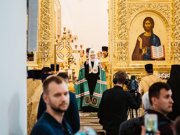 Рабочий гардероб патриарха: что значат облачения главы Русской православной церкви на освящении Спасо-Преображенского собора в Твери
