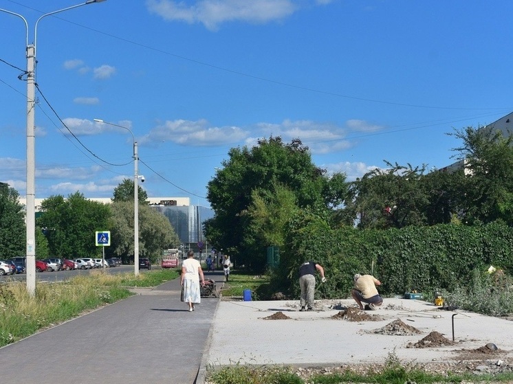 Установка тренажеров началась на улице Попова в Великом Новгороде