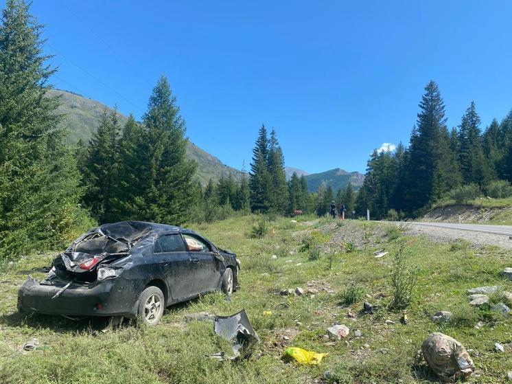 На Алтае в ДТП с «перевертышем» погиб пассажир Тойоты