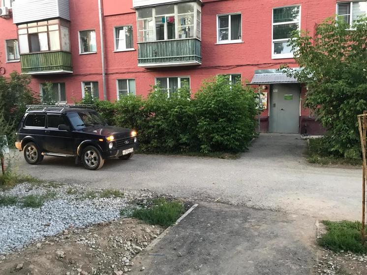4-летний мальчик попал под колеса автомобиля на проезде Мясново в Туле