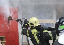 Как сообщает Рен-ТВ, мощный пожар бушует в одном из старинных зданий Санкт-Петербурга