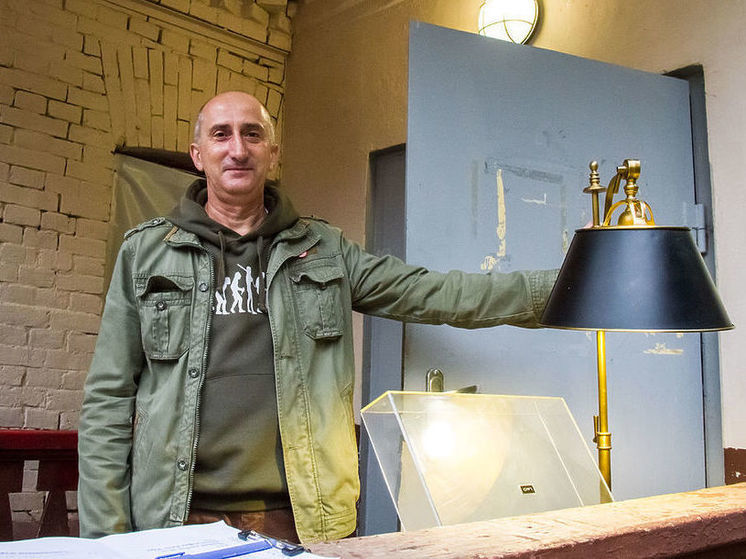 Меломан Анатолий Воронков считает, что «на виниле» звук богаче и чище