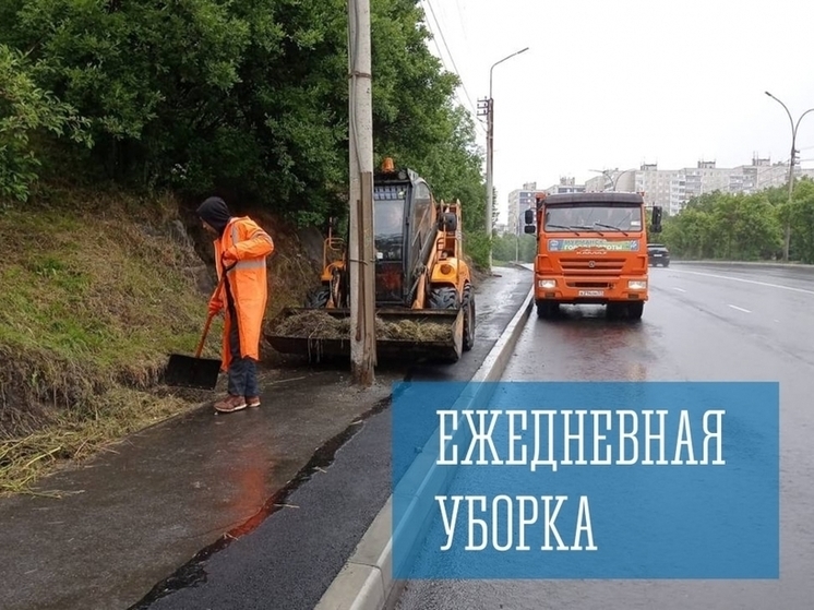 Более 70 единиц техники вышли на уборку Мурманска