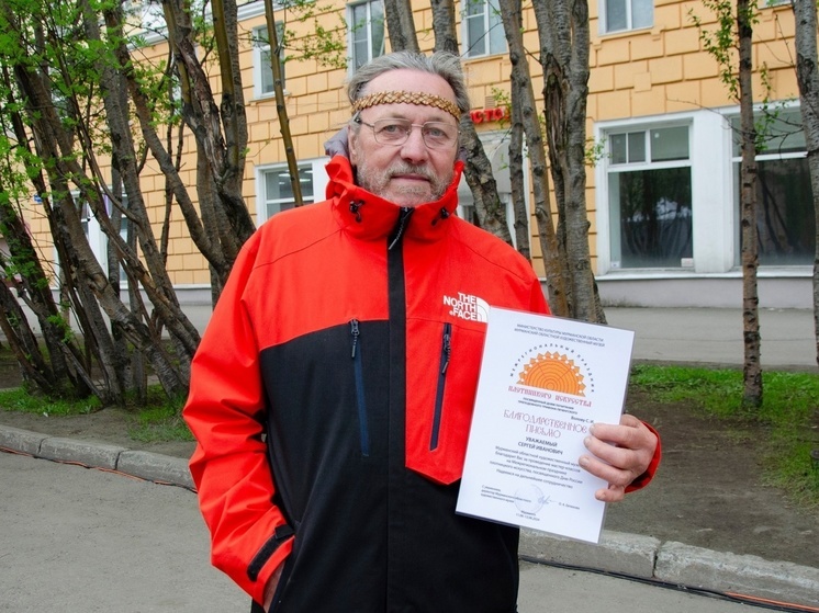 Народный мастер из Сортавалы подарил жителям Умбы арт-объект
