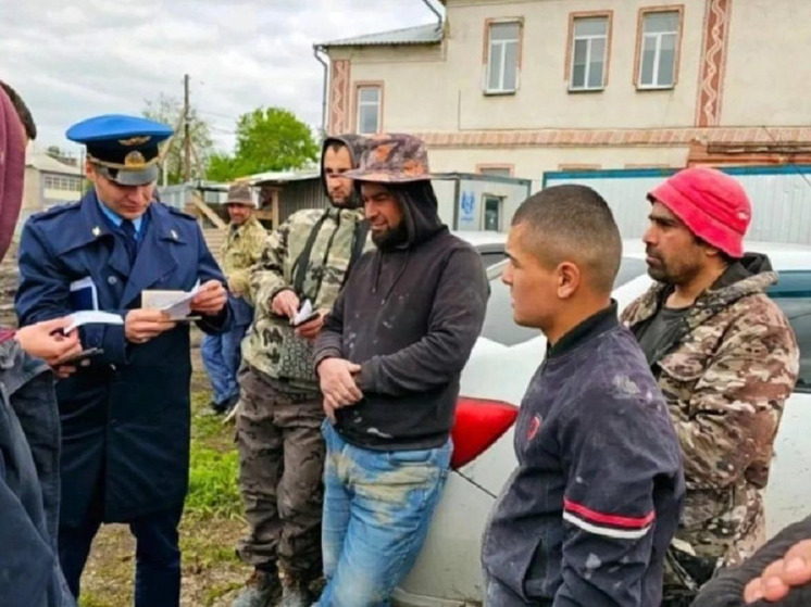 В Новосибирске мигранты забывают русский язык, как только их привозят в военкомат