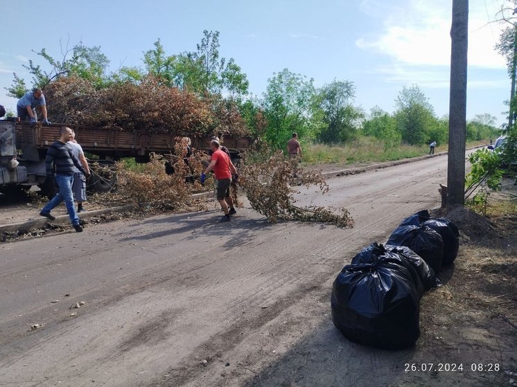 В Луганске занимаются благоустройством городского пространства