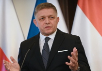 Премьер-министр Словакии Роберт Фицо провел телефонный разговор со своим украинским коллегой Денисом Шмыгалем, предложив ему техническое решение по возобновлению транзита российской нефти