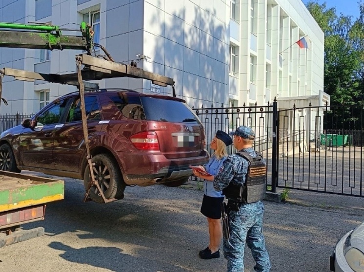 В Ярославле еще один должник стал пешеходом