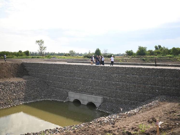 В Краснодаре очистили реку Осечки для установки водоотвода