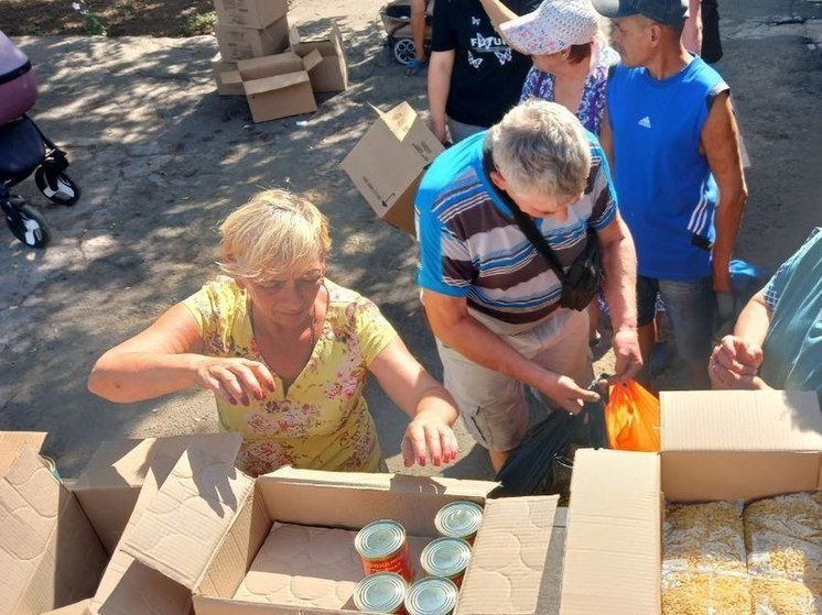 Жителям Каховского округа на Херсонщине выдали гуманитарку