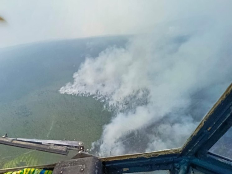 В Бурятии тушат пожары 413 человек
