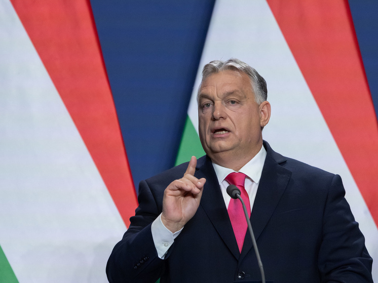 Венгерский премьер заявил о «саморазрушении» ЕС
