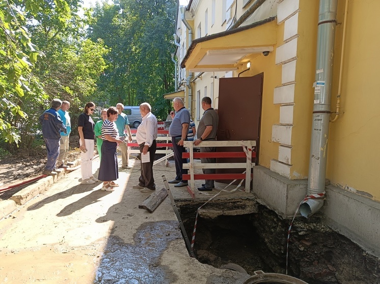 В Гатчинском районе идет капитальный ремонт старых домов