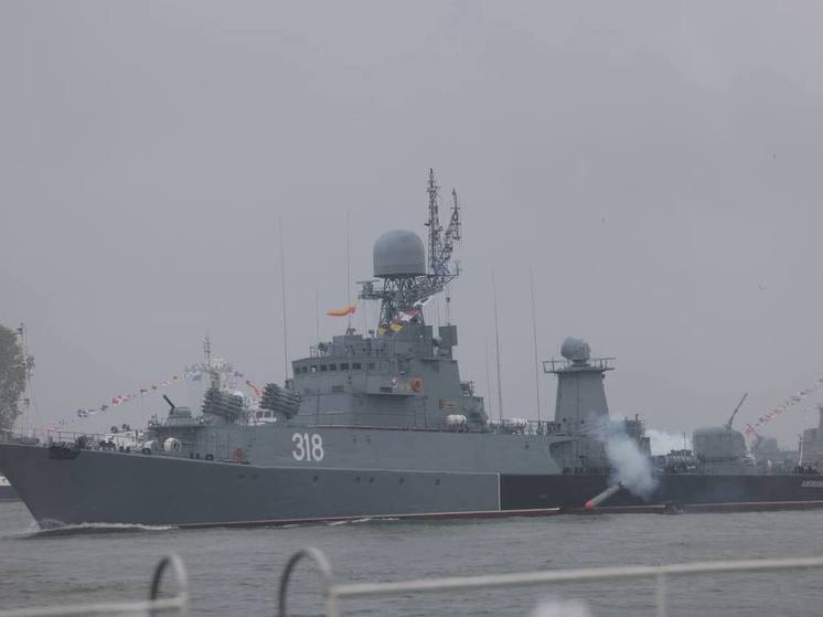 Отряд балтийских кораблей вошел в порт столицы Кубы Гаваны
