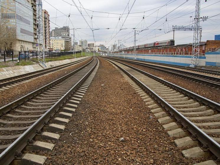 В Новосибирской области мужчина спрыгнул с железнодорожного моста
