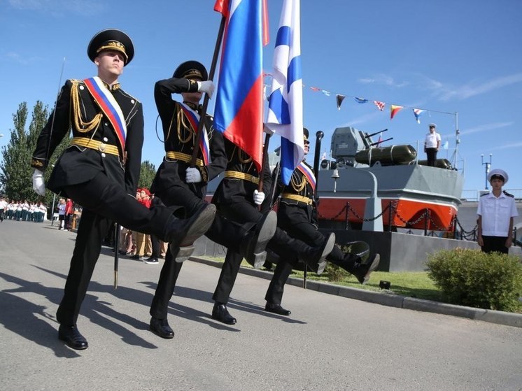 В Астрахани открыли «Аллею Российской славы»