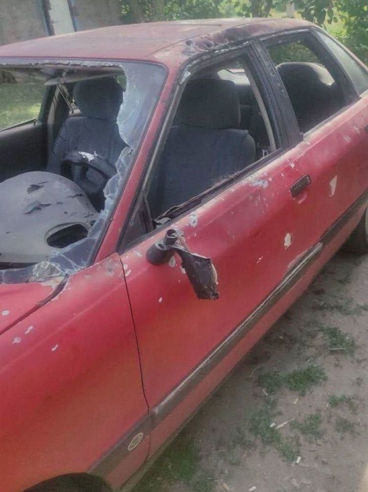 Дрон ВСУ ударил по авто в селе Устинка Белгородского района