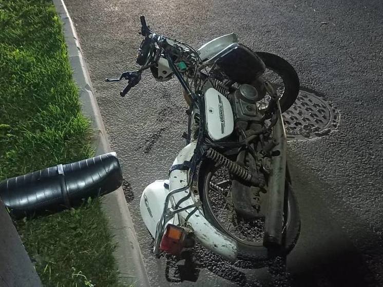 В Рязани в ДТП с Volkswagen пострадали водитель и 14-летний пассажир мотоцикла