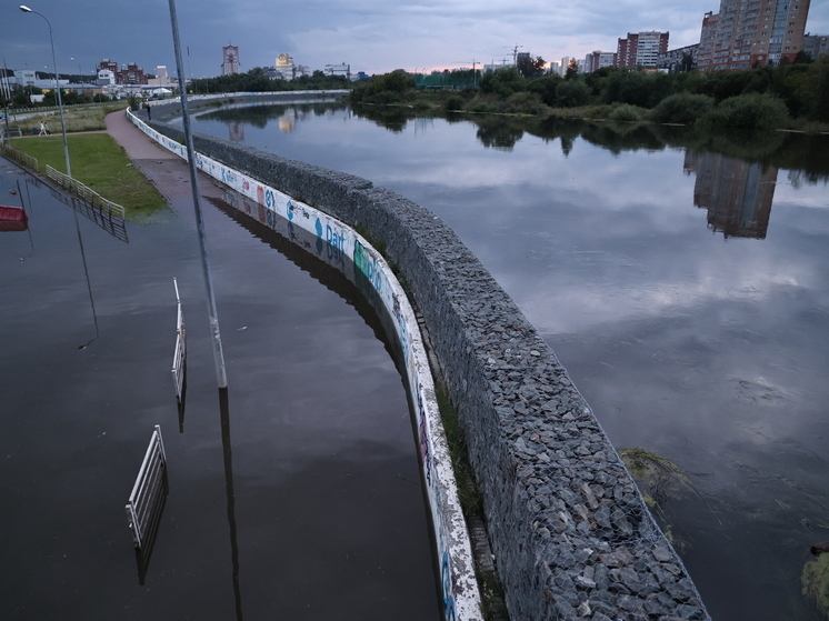 Ситуация вынуждает еще увеличить сброс воды из водохранилища в Челябинске