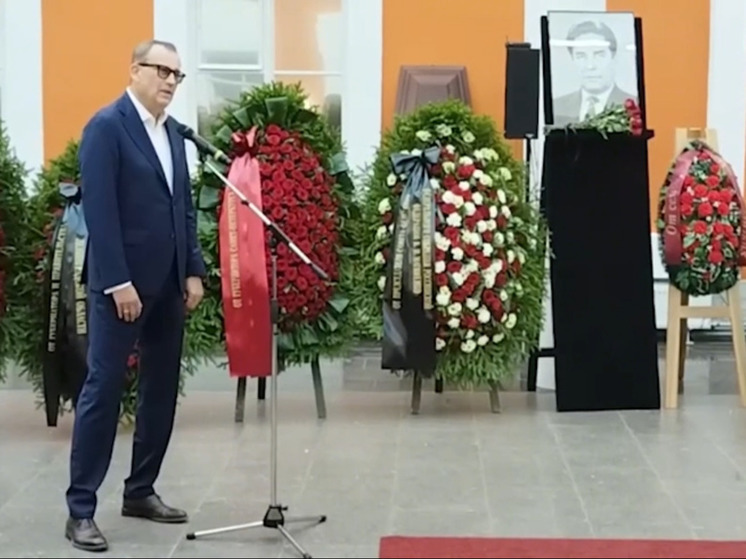Губернатор Дрозденко выразил соболезнования родным и близким Владимира Ходырева