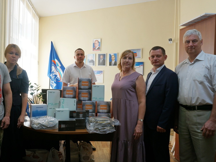 Партию спецтехники для бойцов, находящихся в зоне СВО, собрали вологодские единороссы