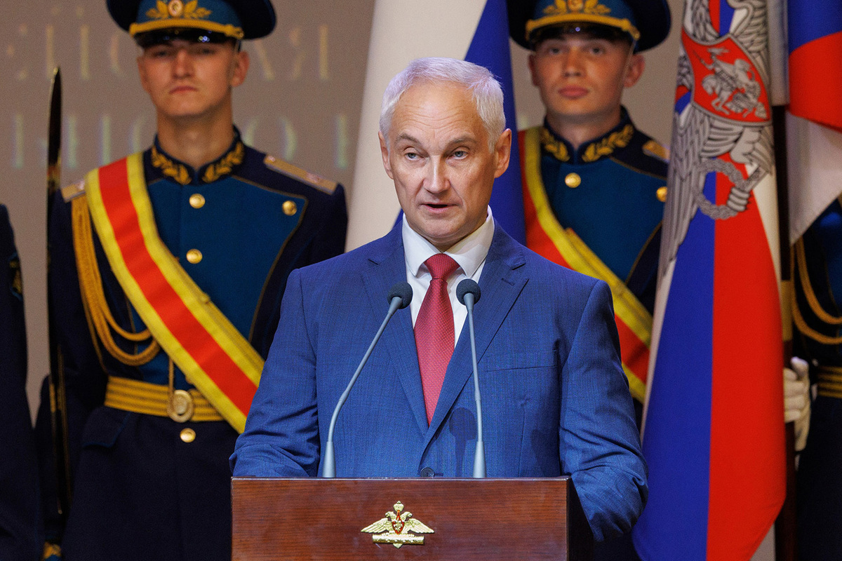 Андрей Белоусов вручил награды десантникам за подвиги в СВО