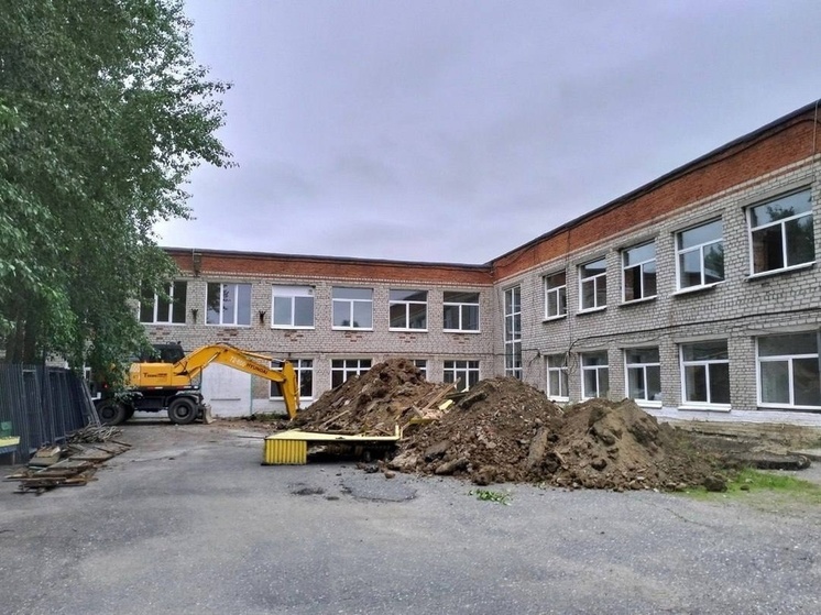 В Нягани отремонтируют старейшее здание школы