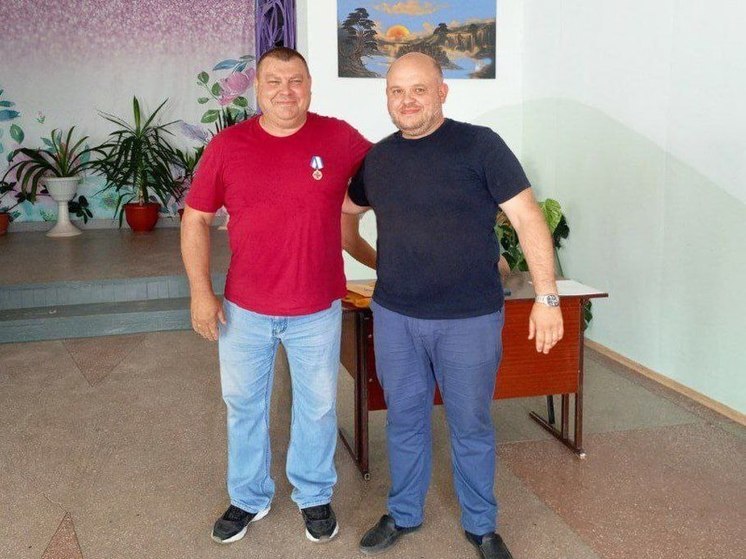 Депутата из прифронтового округа на Херсонщине наградили медалью