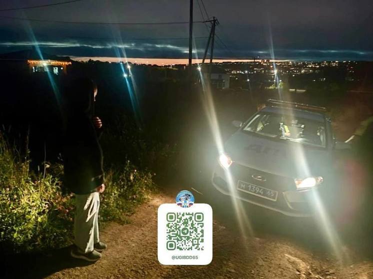 В Корсакове мотоциклист сбил девушку и скрылся с места ДТП