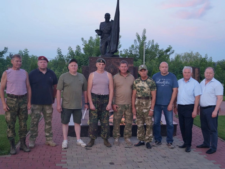 В Орле прошел автопробег и митинг в честь разведчика Старинова