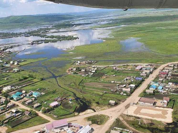 10 огородов подтопило в селе Забайкалья вышедшем из берегов Ононом