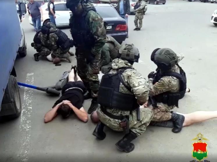 Перед судом в Брянске предстанет банда вымогателей