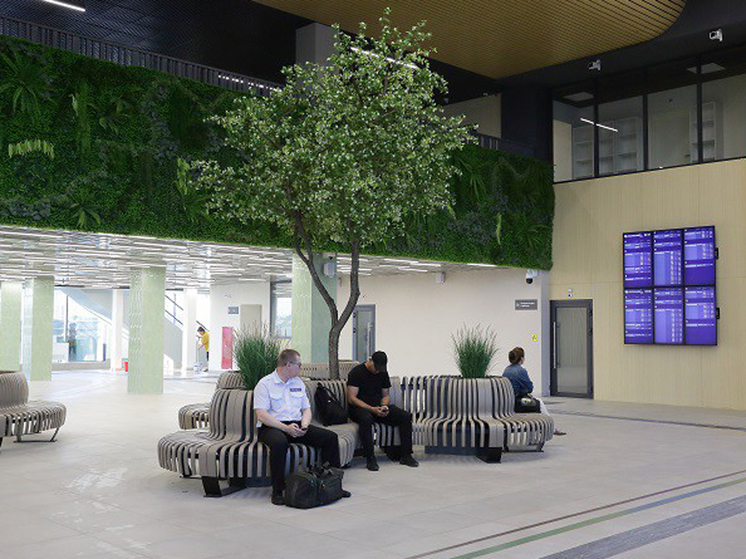 Вместо удобной точки посадки в центре города они получили остановку на окраине