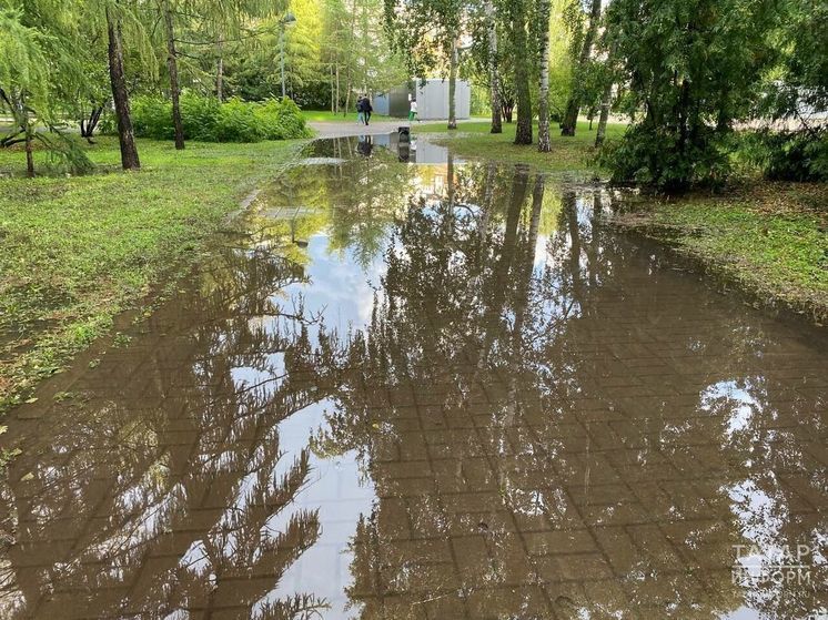 В центре Казани улицы вновь затопил сильный дождь