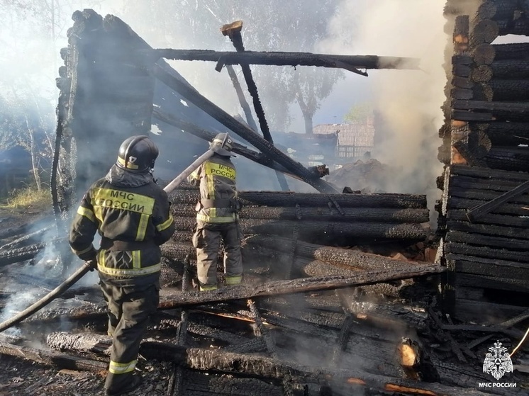 Два крупных пожара за минувшие сутки произошли на Вологодчине