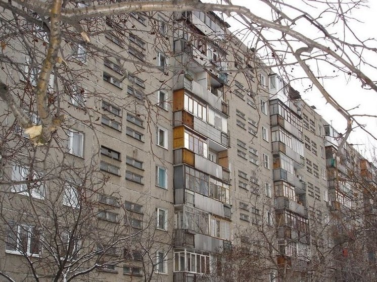  Нижегородцы уезжают из взорвавшегося дома на Фучика
