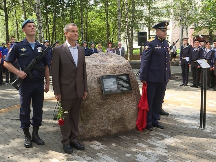 В Костроме открыли сквер в честь Героя СВО