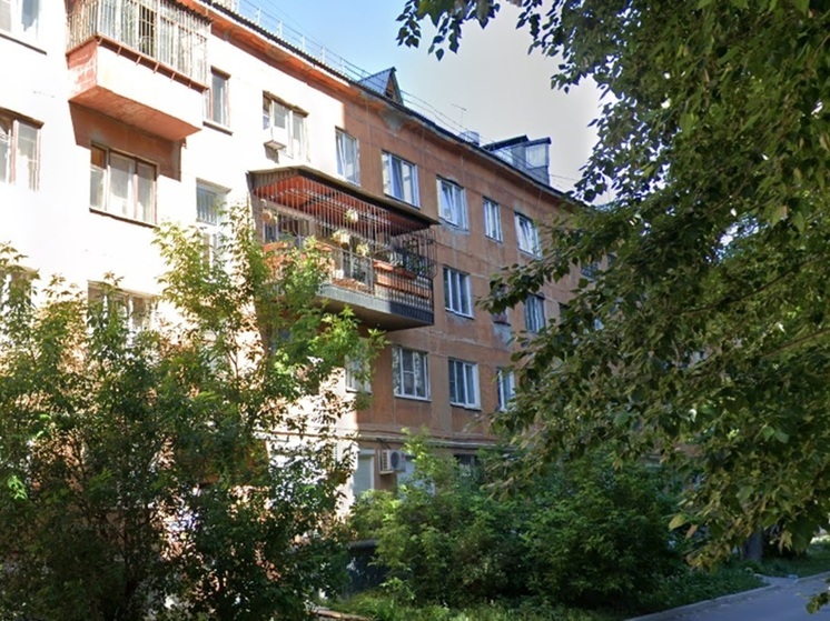В Екатеринбурге рабочие обнаружили на чердаке дома человеческий скелет
