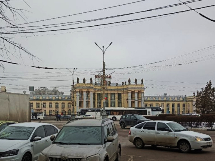 На вокзале "Воронеж-1" открыли автопарковку после реконструкции