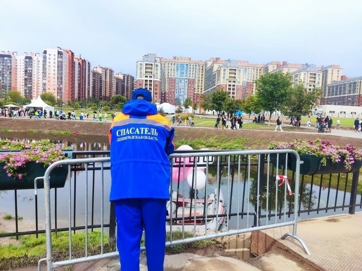 Областные спасатели обеспечили безопасность в период празднования Дня Ленобласти