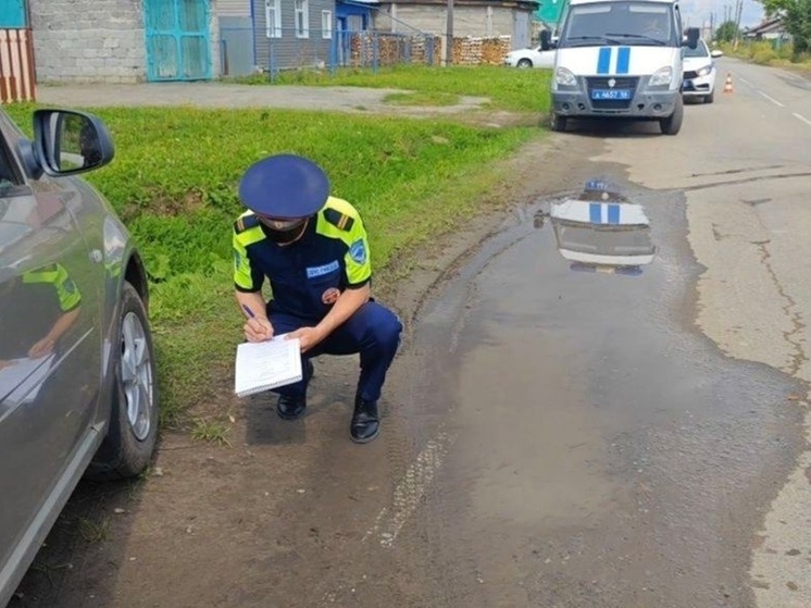 В Свердловской области пожилой водитель иномарки внезапно умер за рулем