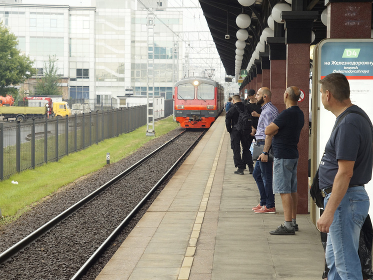 В поезде Москва — Петушки маргиналы ездят, но пить перестали