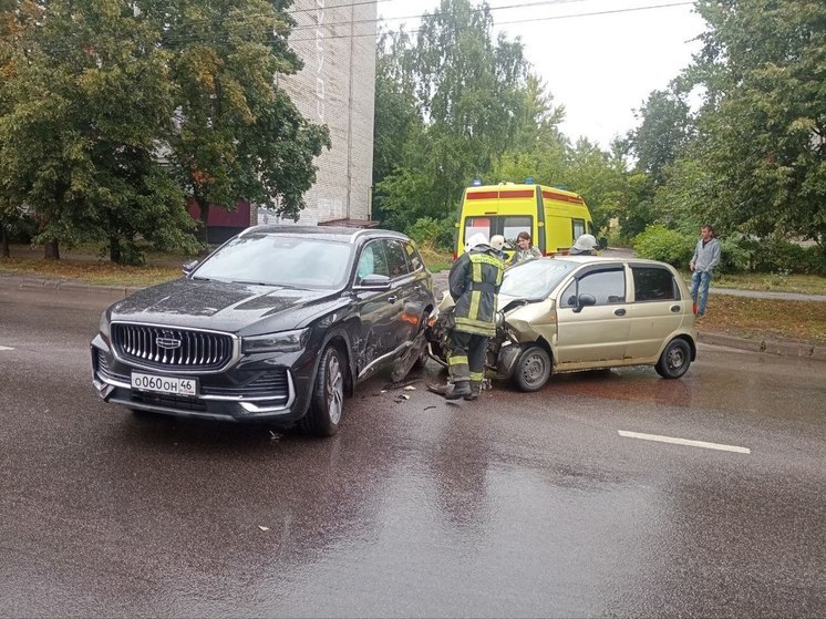 В Курске после ДТП пассажир «Деу Матиза» доставлен в больницу